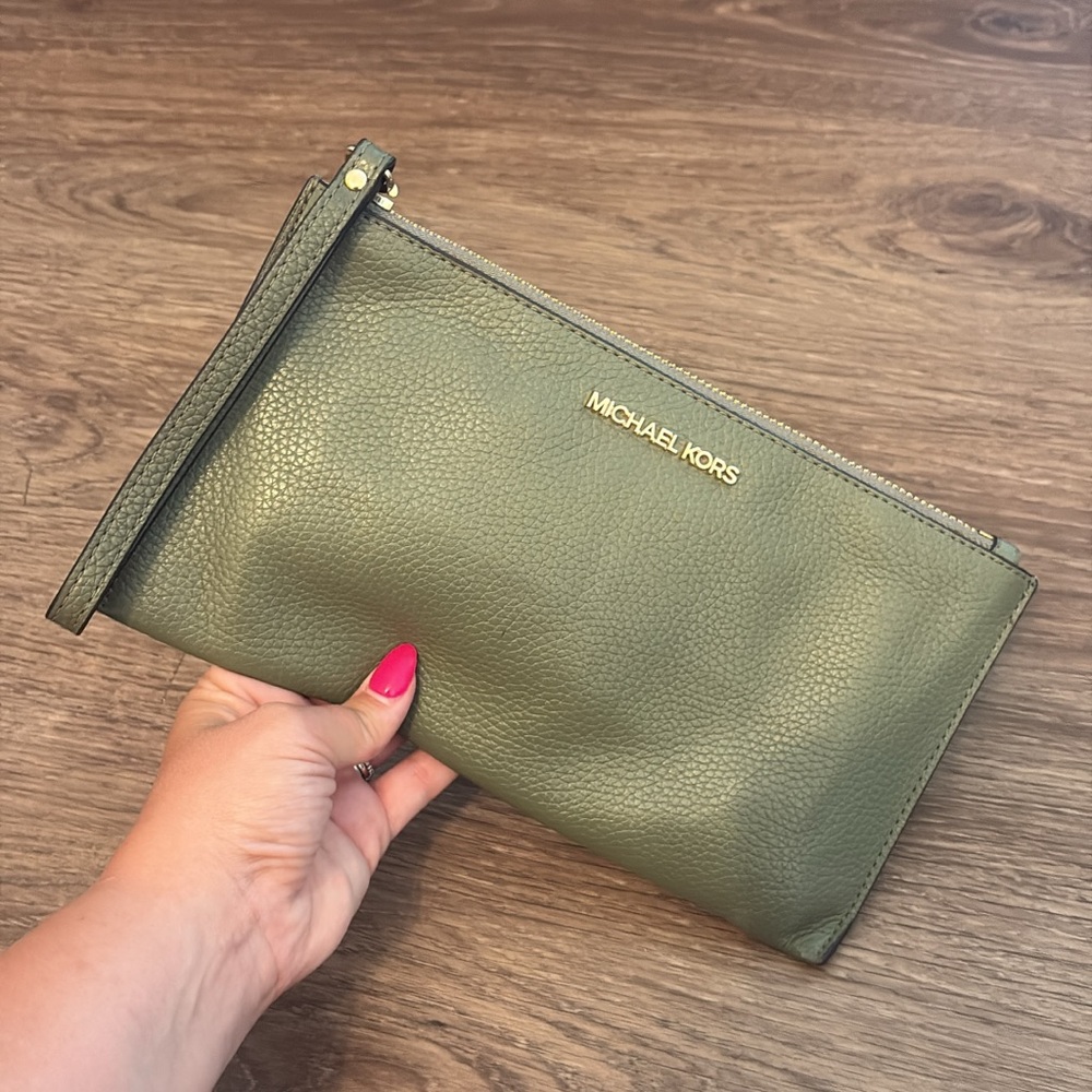 Michael Kors Sage Green Wristlet